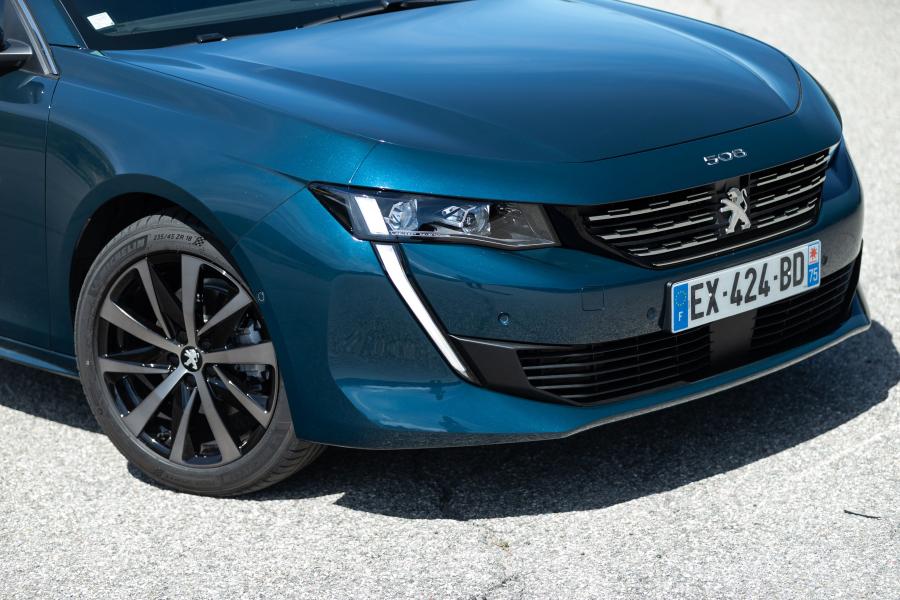 Детали экстерьера Peugeot 508 2018 года  (WW) (фото 13 из 36)